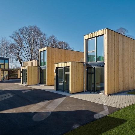 Modern Ausgebauter Ueberseecontainer Als Tiny House Wertheim Exterior foto