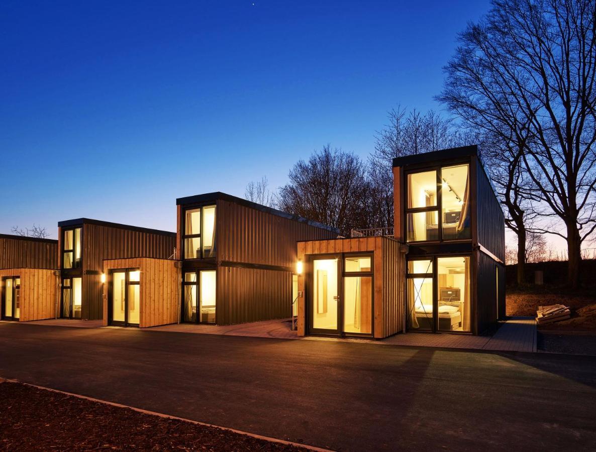 Modern Ausgebauter Ueberseecontainer Als Tiny House Wertheim Exterior foto